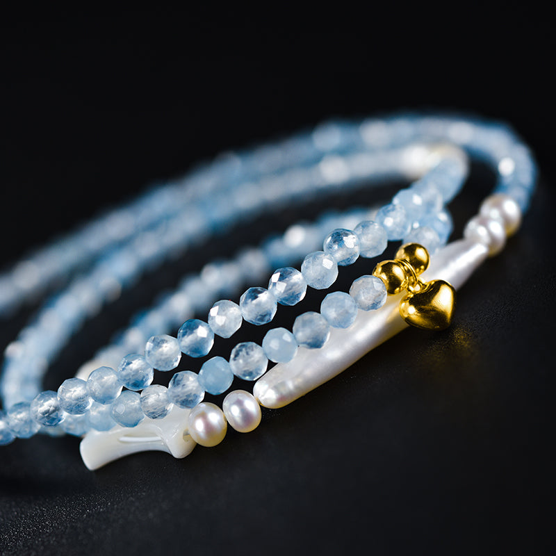 18K Necklace Moonlit Elegance