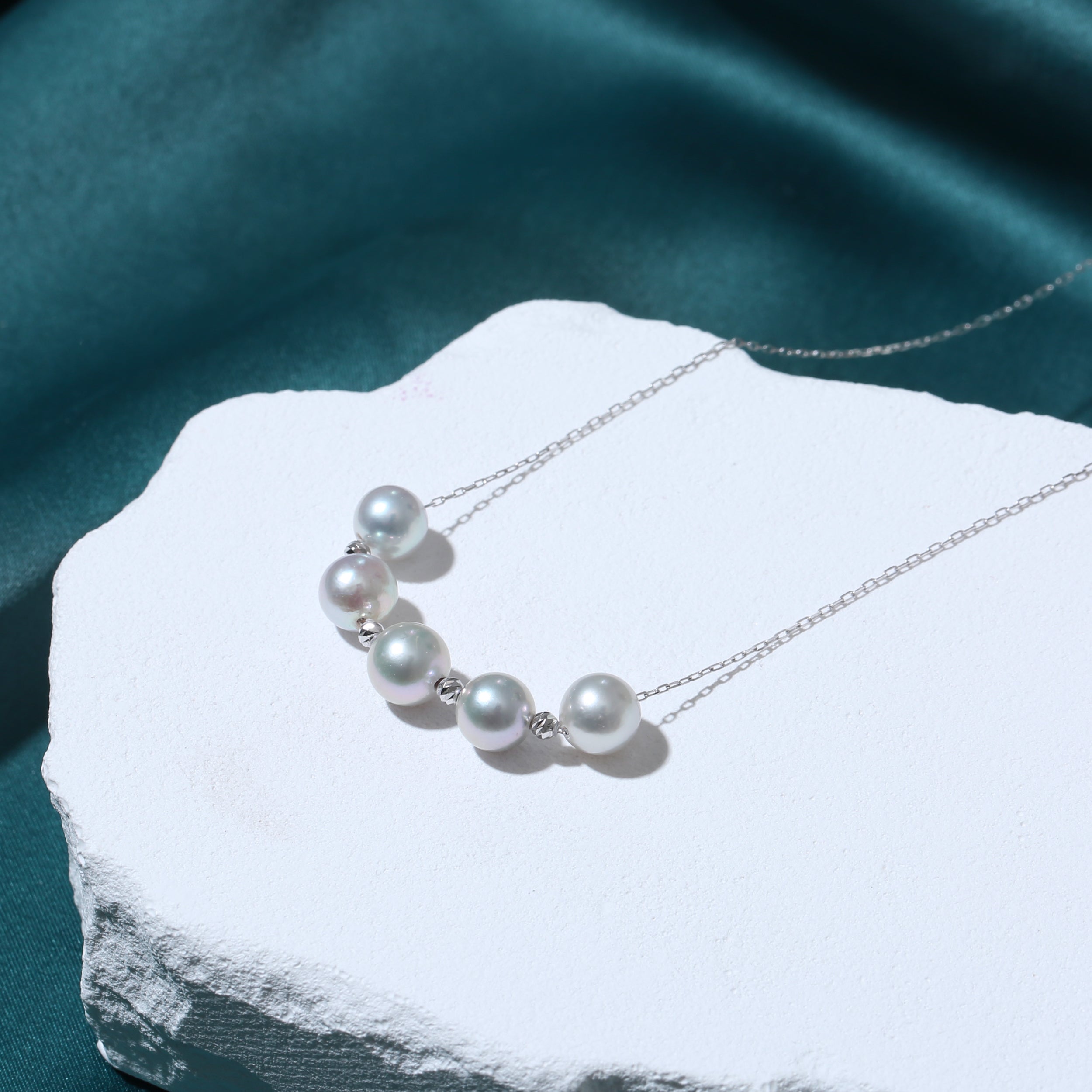 18K Akoya Adjustable 